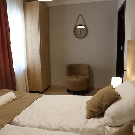 Griboedov Apartment Tbilisi Esterno foto